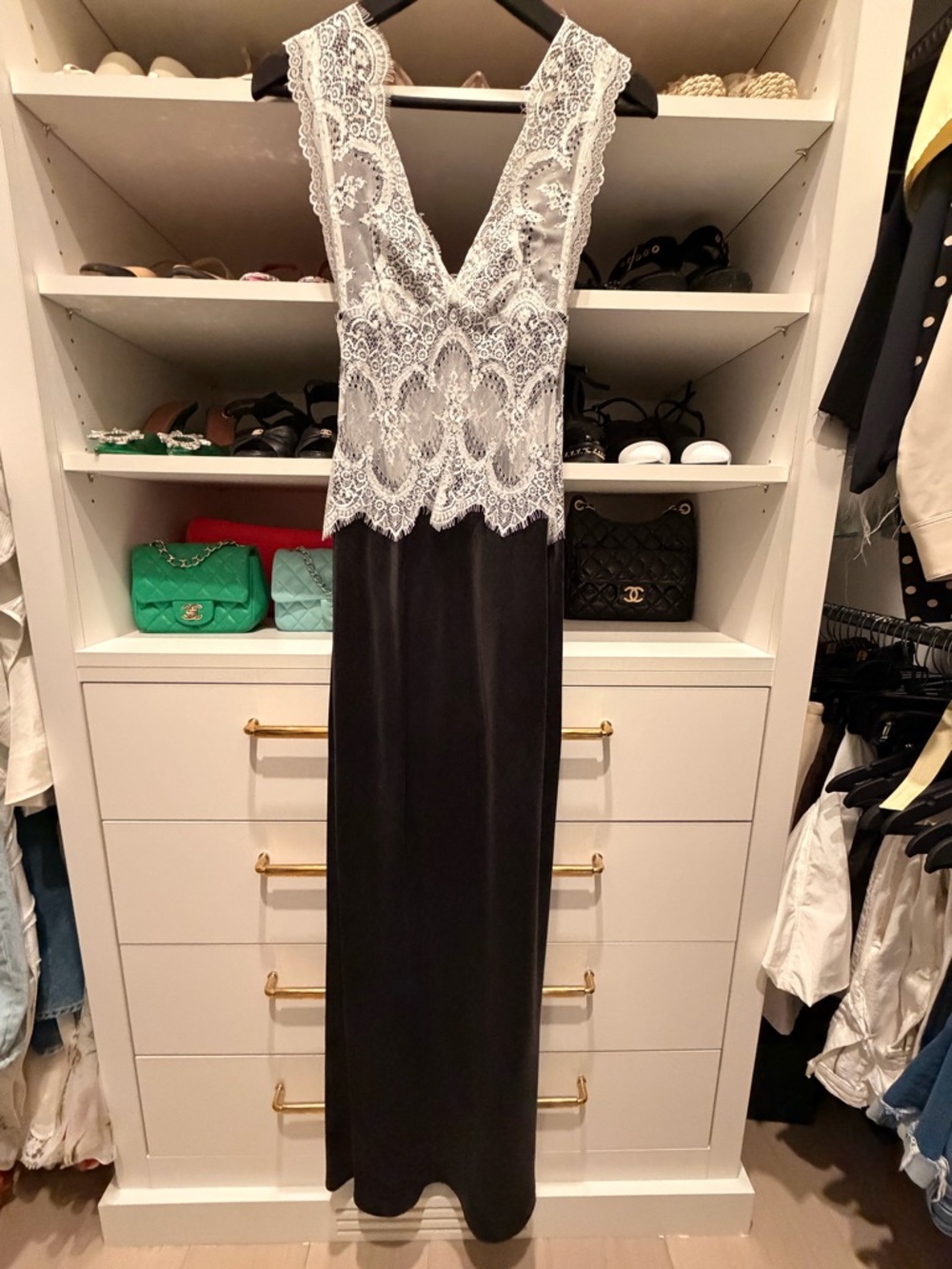Third Form Scalloped Lace V-Neck Maxi Dress in Ivory - Picture 4 of 6